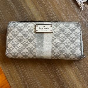 Kate spade madison wallet